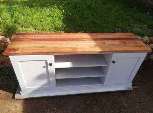 pallet teev stand